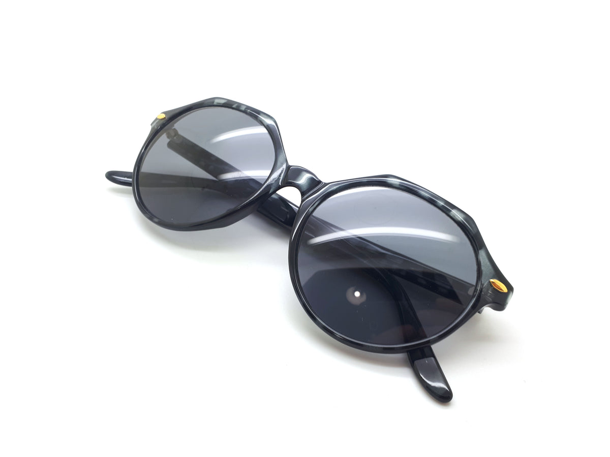 Unmarked - Black Round Frame