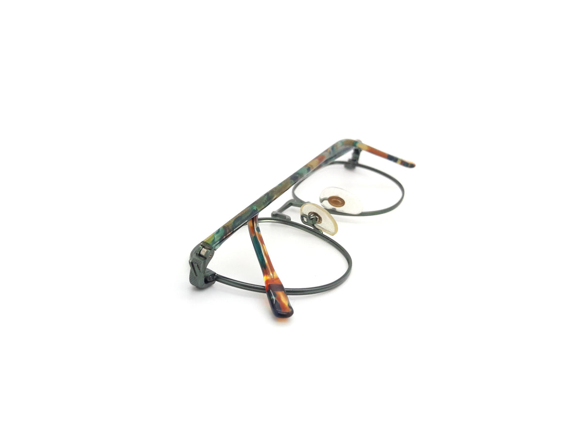 Daniel - DH103 1323 - Small