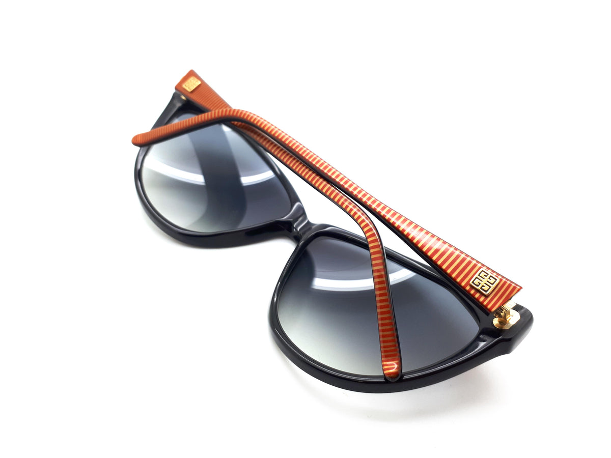 Givenchy - SG 70 951