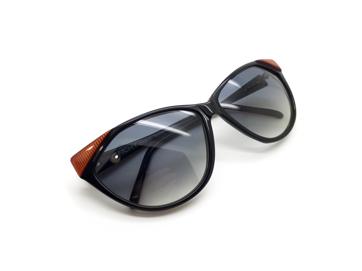 Givenchy - SG 70 951