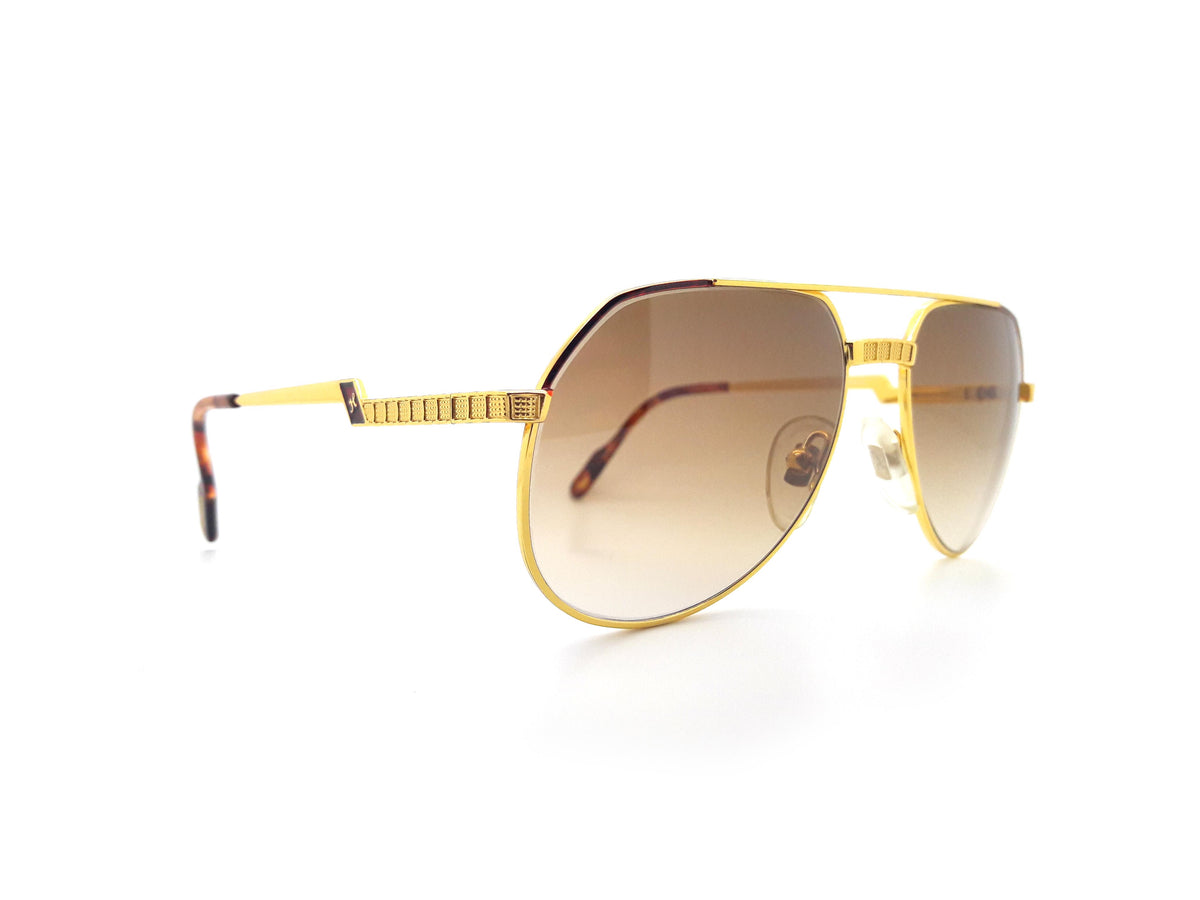 Hilton Exclusive - 021 C2 24KT Gold Plated