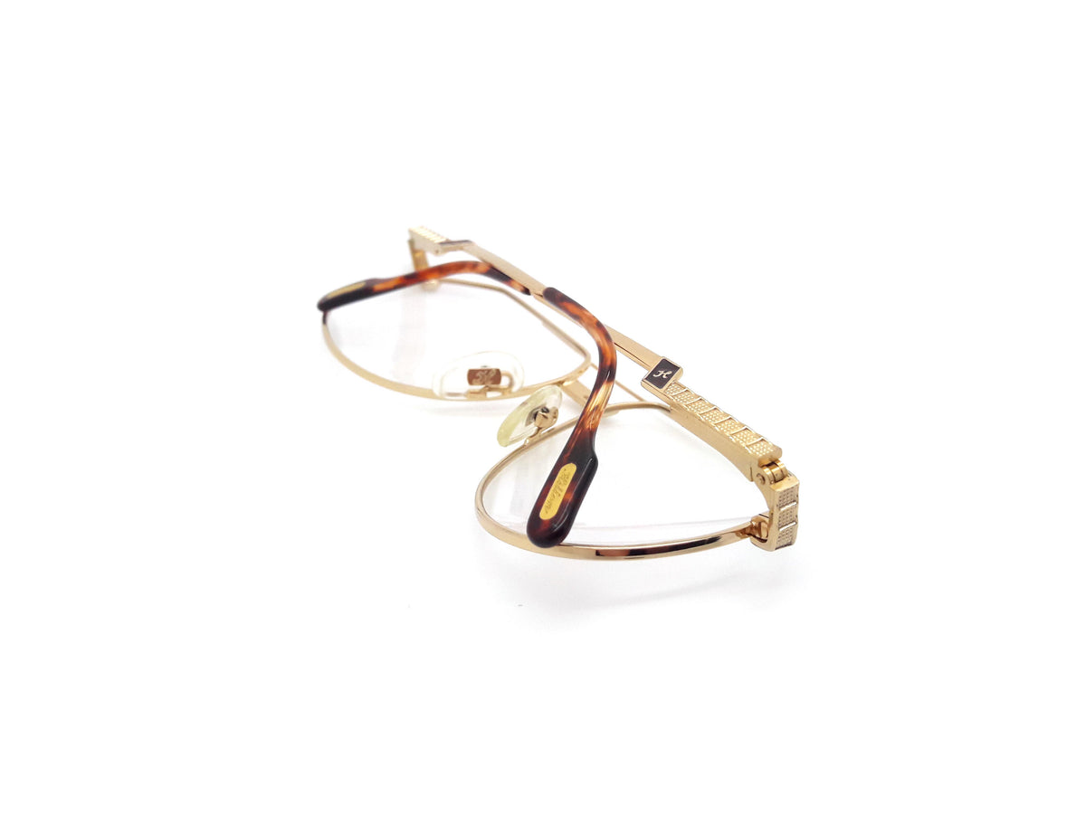 Hilton Exclusive - 021 C3 24KT