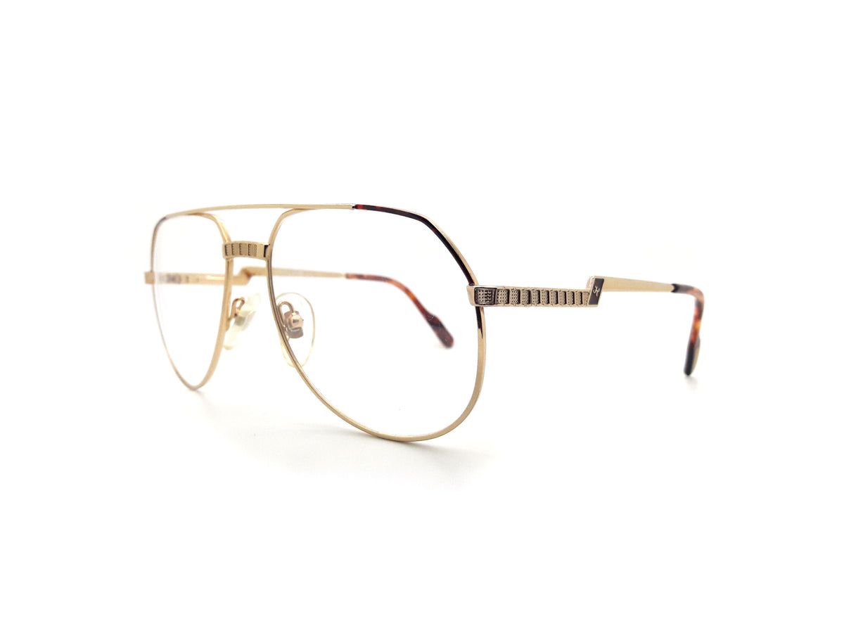 Hilton Exclusive - 021 C3 24KT