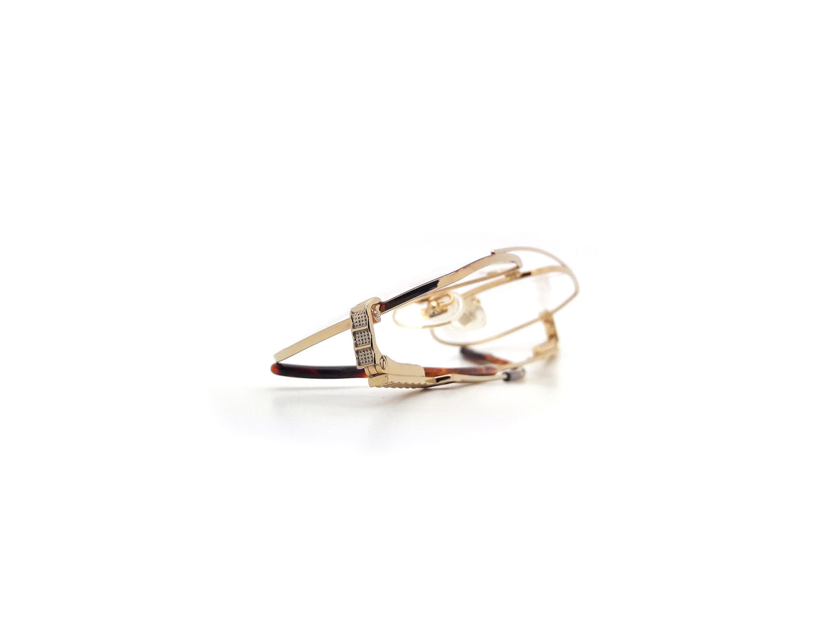 Hilton Exclusive - 021 C3 24KT