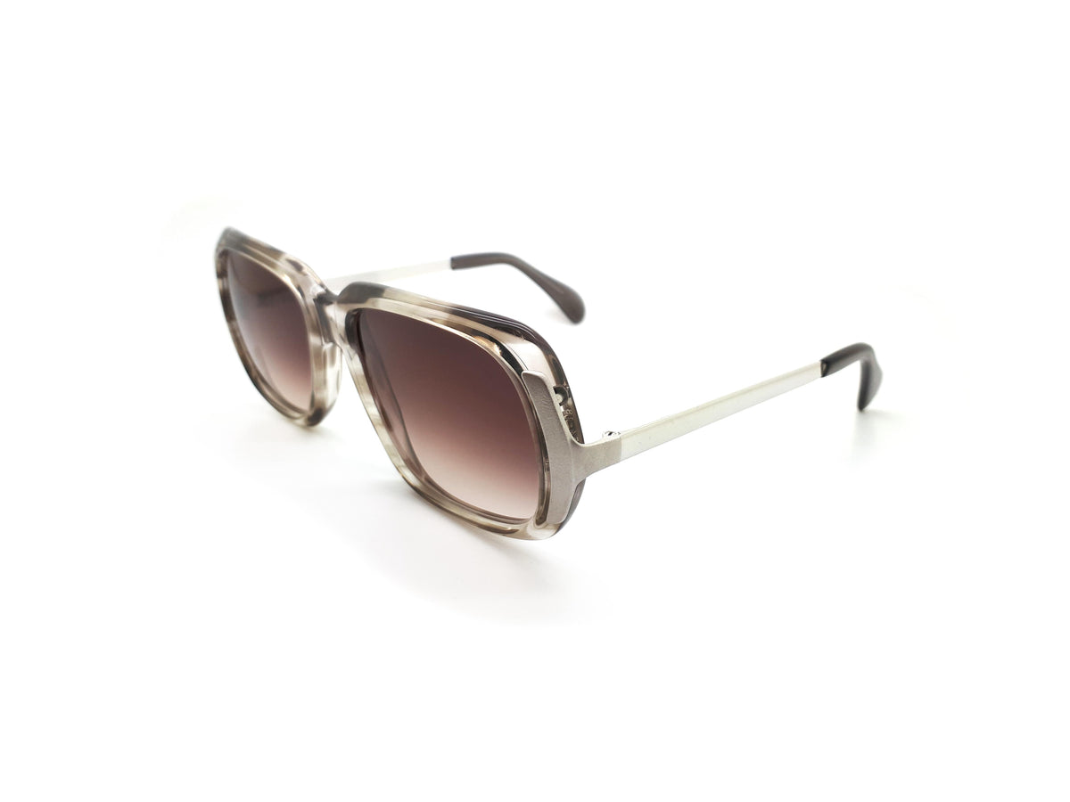 Menrad 2070 Sunglasses with Burgundy gradient lenses