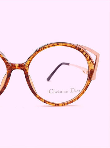 Romantic Shades: Vintage Sunglasses for Valentine's Day