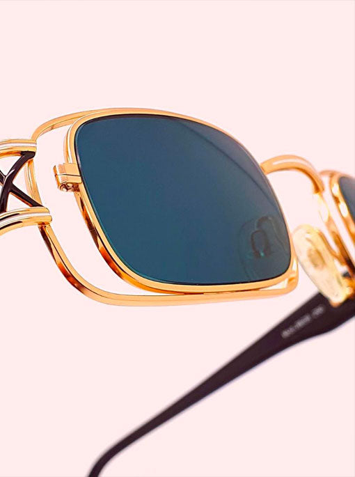 Winter Sun Escapes: Perfect Sunglasses for Your Holiday Getaway