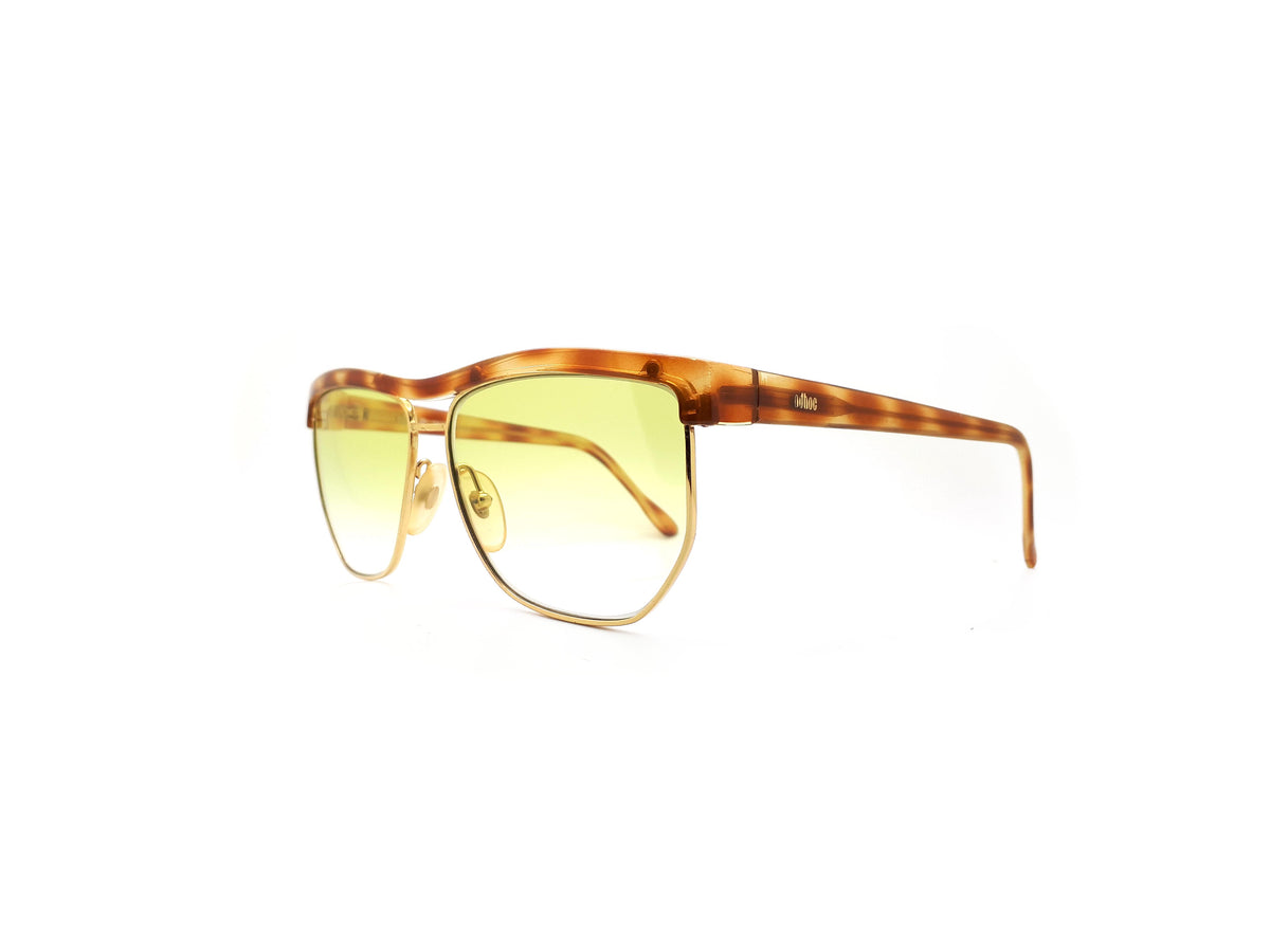 Adhoc - M 7111 C 3076