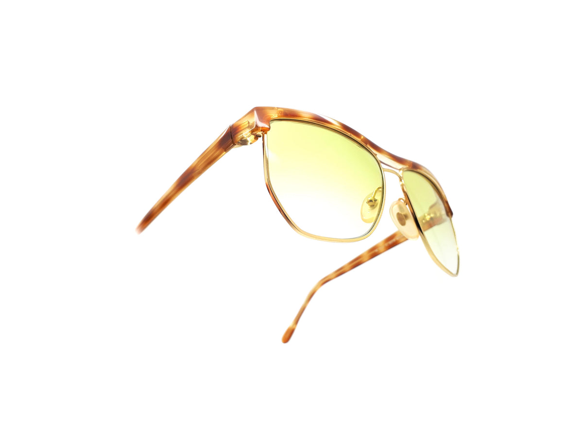 Adhoc - M 7111 C 3076