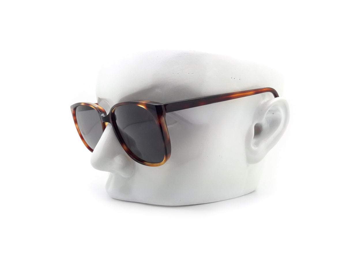 Christian Oliver - Model No: 3040 Col 2
