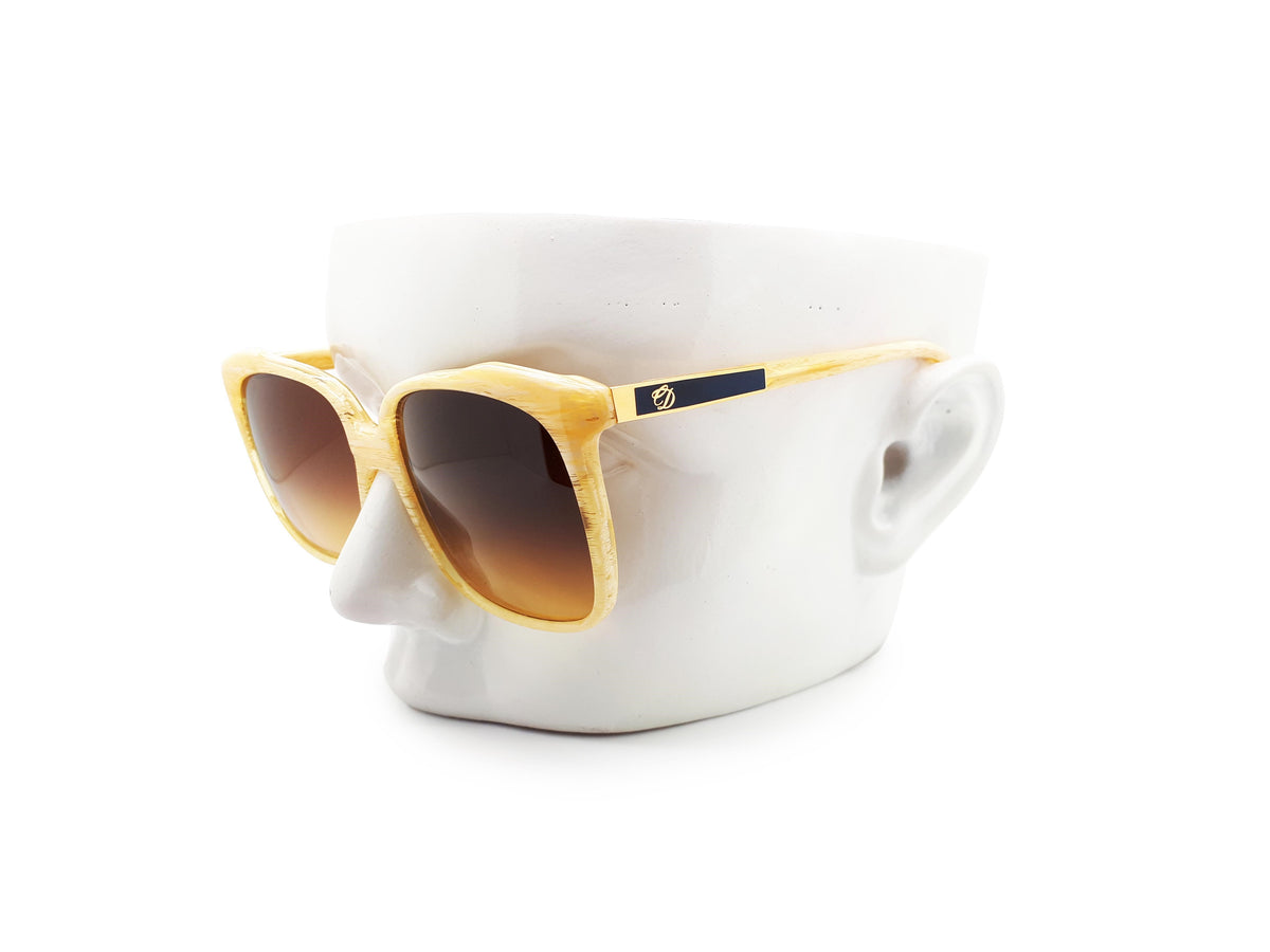 Christopher Dunhill - 26549 Col 994 D