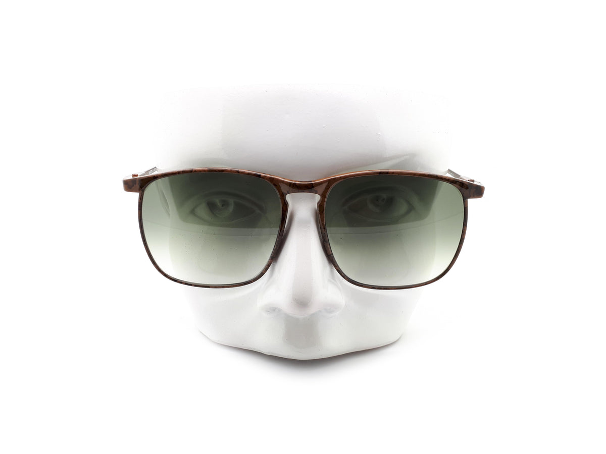Haute Couture - E.G. 4925 3