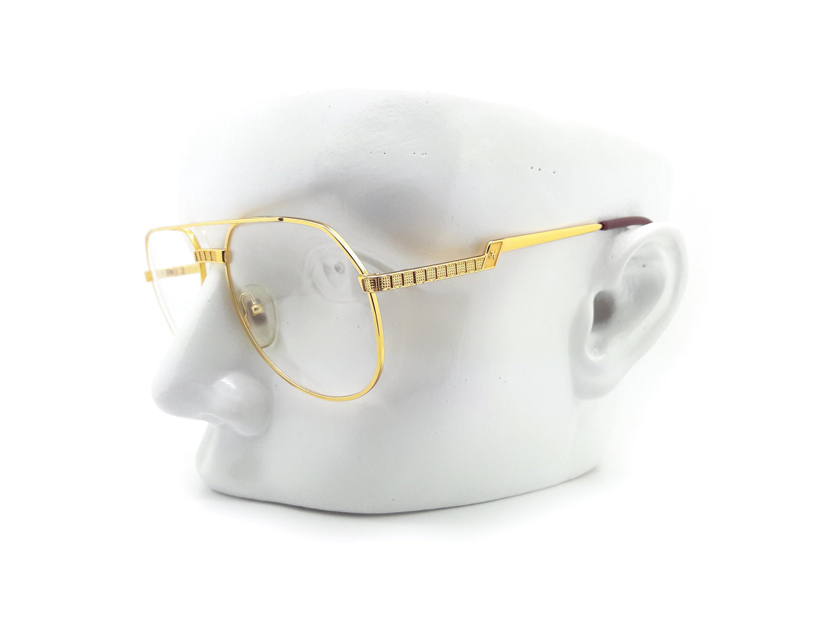 Hilton Exclusive - 021 C1 24KT GP