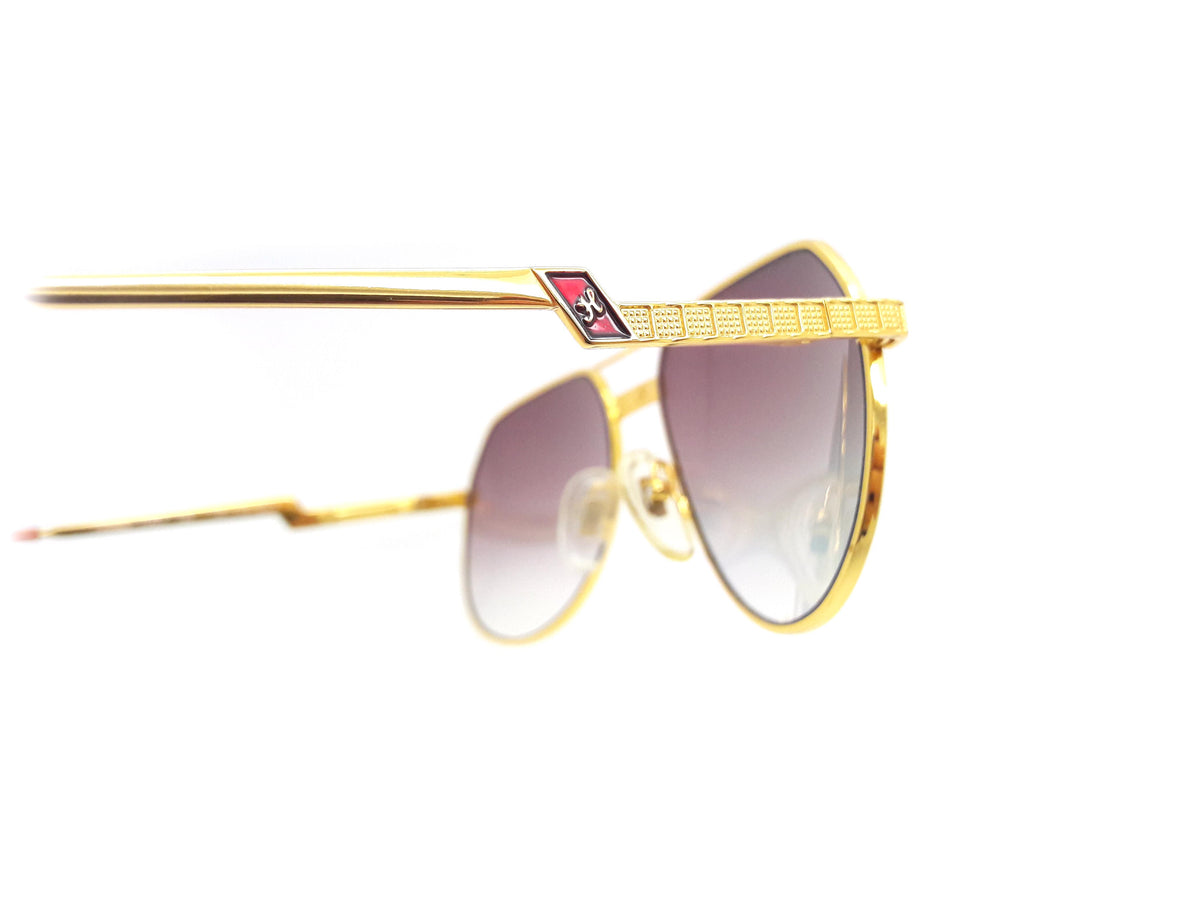 Hilton Exclusive - 021 C2
