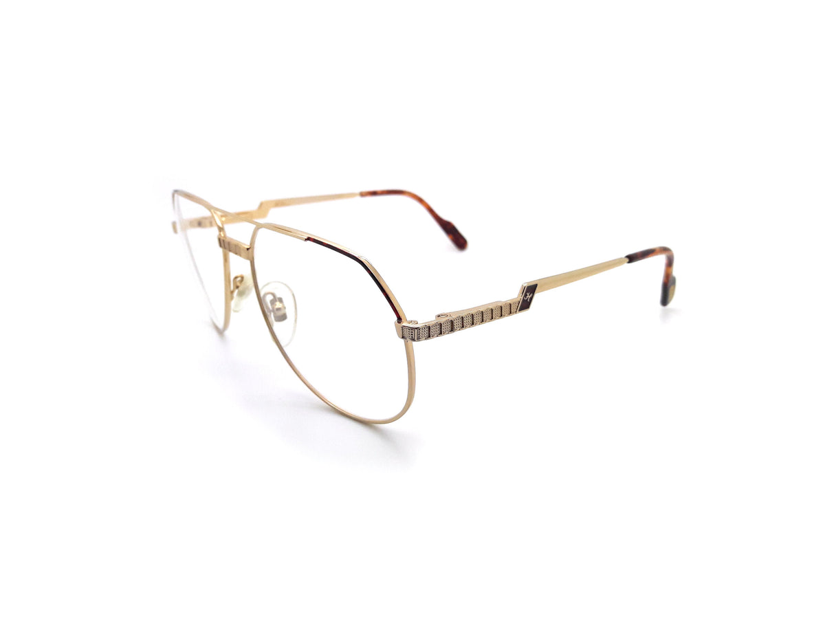 Hilton Exclusive - 021 C3 24KT