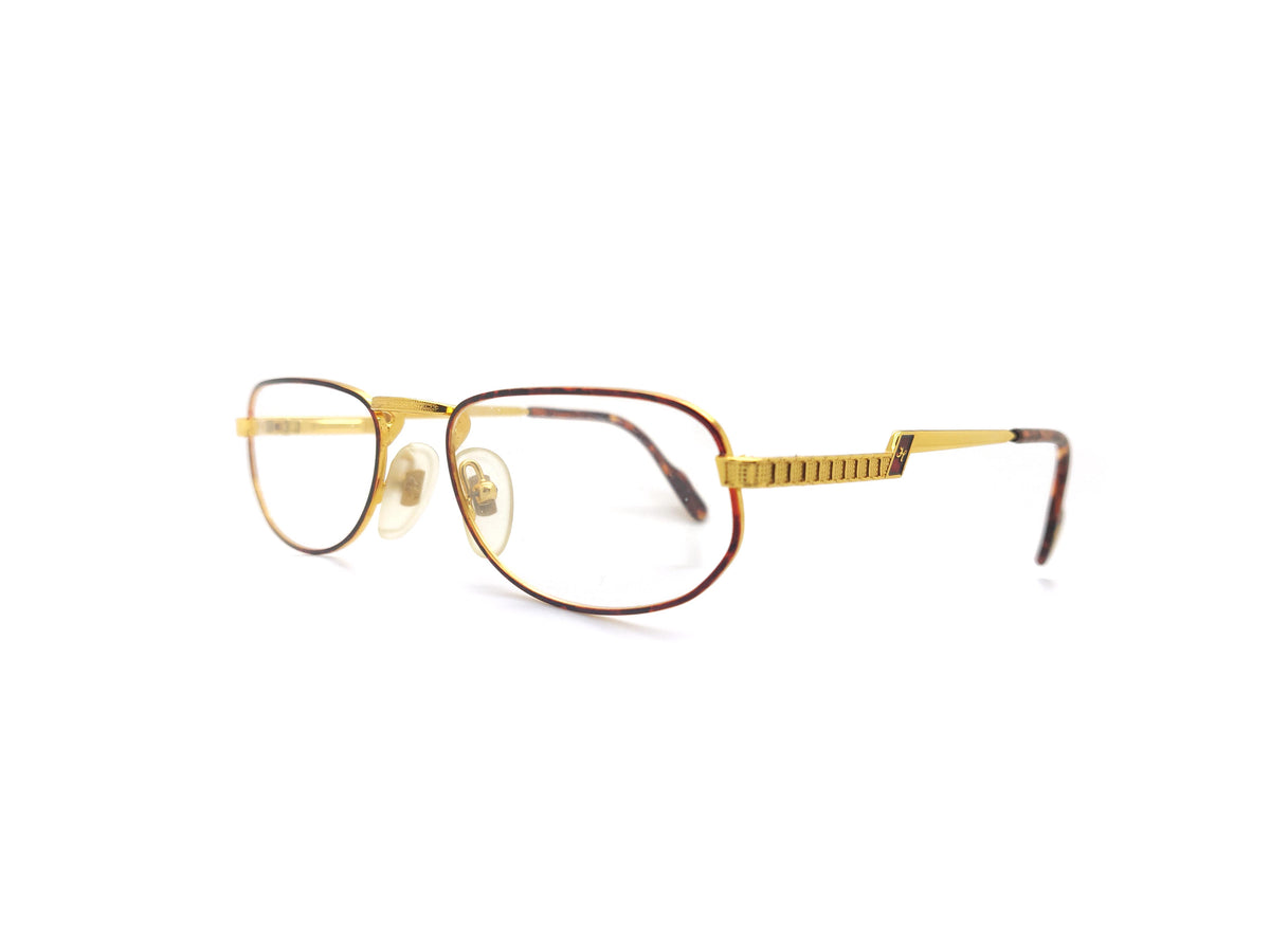 Hilton Exclusive - 023 C2 24KT