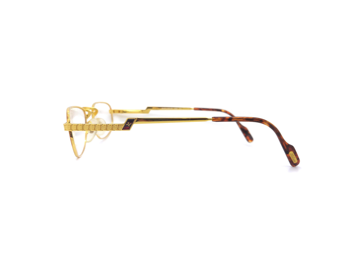 Hilton Exclusive - 023 C2 24KT