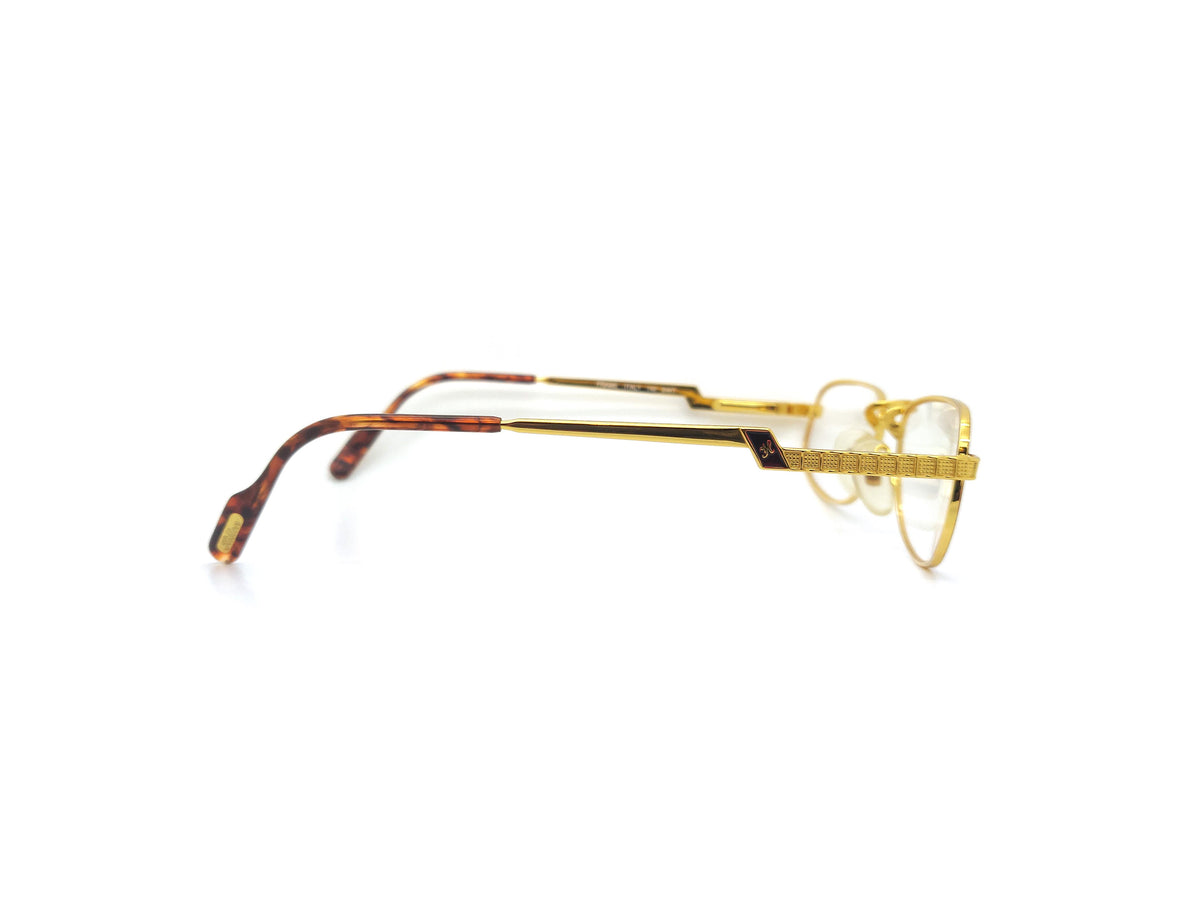 Hilton Exclusive - 023 C2 24KT
