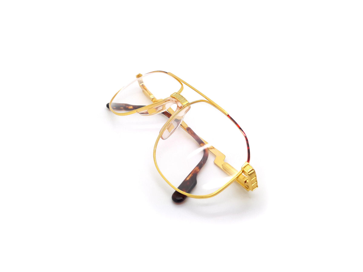 Hilton Exclusive - 024 C2 24KT Plated