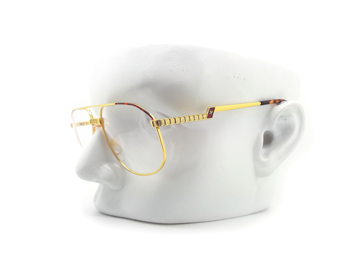 Hilton Exclusive - 024 C2 24KT Plated