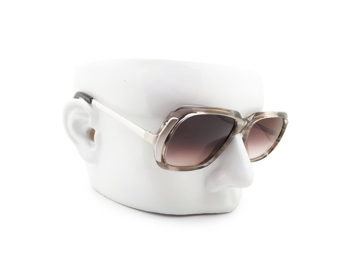 Menrad 2070 Sunglasses with Burgundy gradient lenses