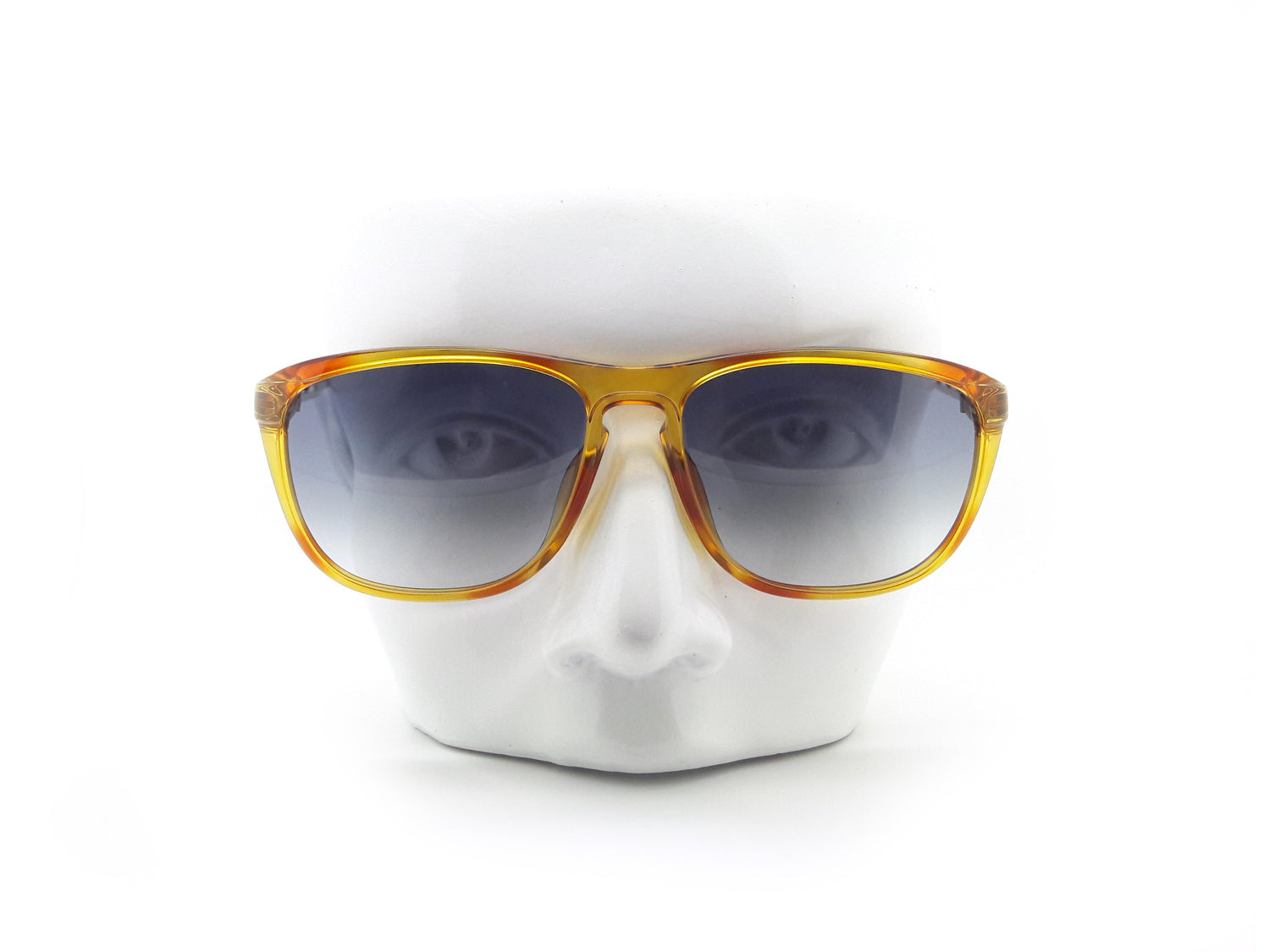Rare Vintage Playgirl 3422 Made in France Sunglasses. il_fullxfull.3904777845_p4vp.jpg main image 2