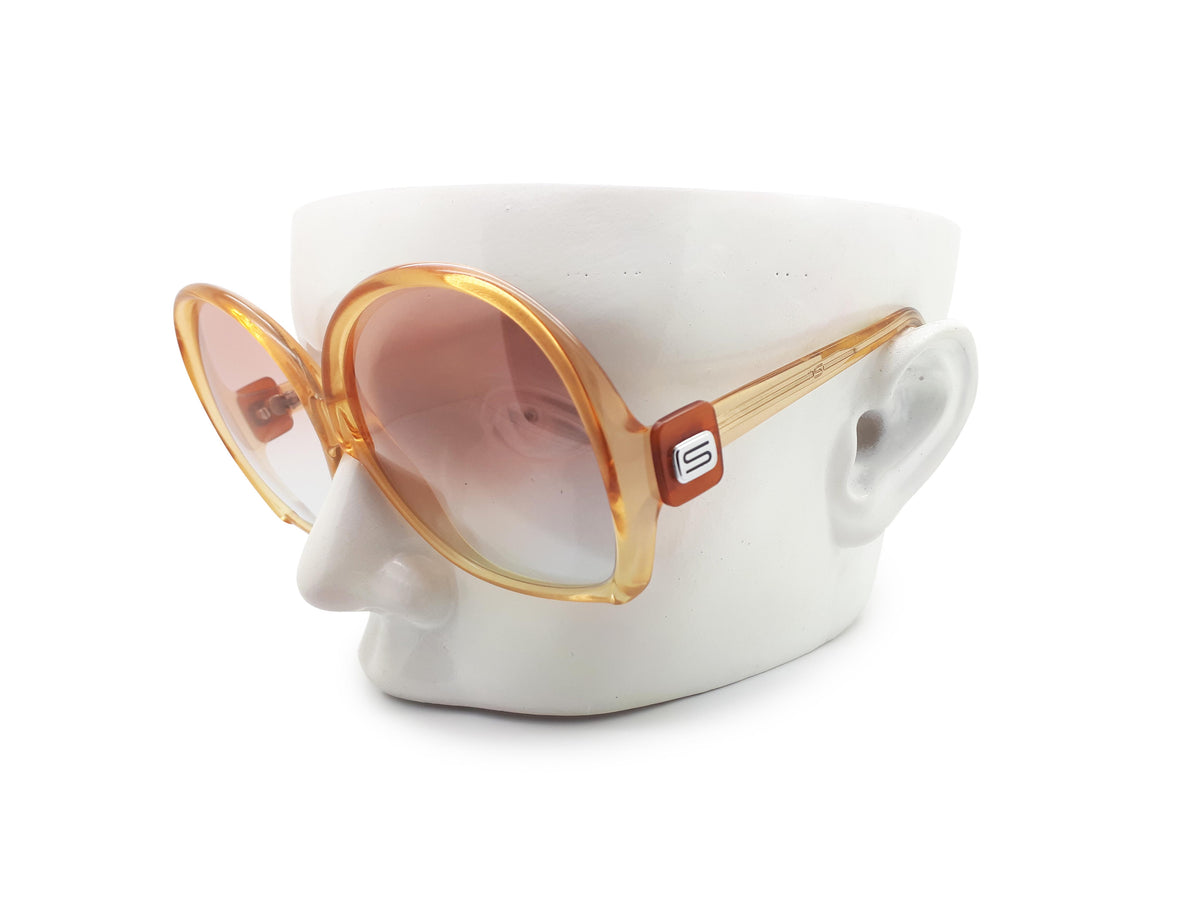 Silhouette - Mod 615 col 444